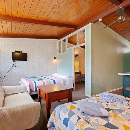 Aaryn Court Motel Rotorua Bagian luar foto