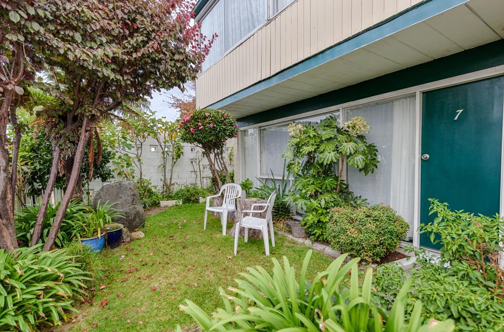 Aaryn Court Motel Rotorua Bagian luar foto